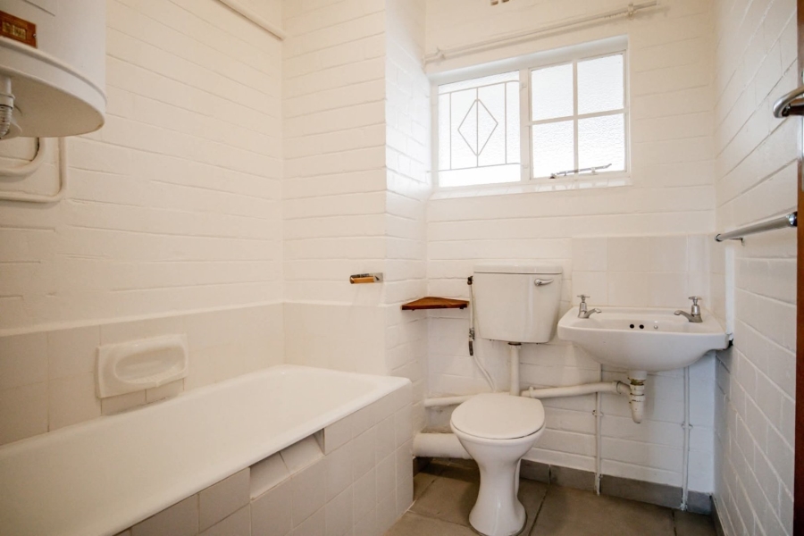 To Let 1 Bedroom Property for Rent in Lakeside Western Cape